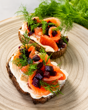 salmon gravlax